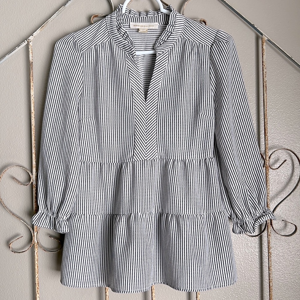 MONTEAU LOS ANGELES. WOMENS TOP. SIZE S.